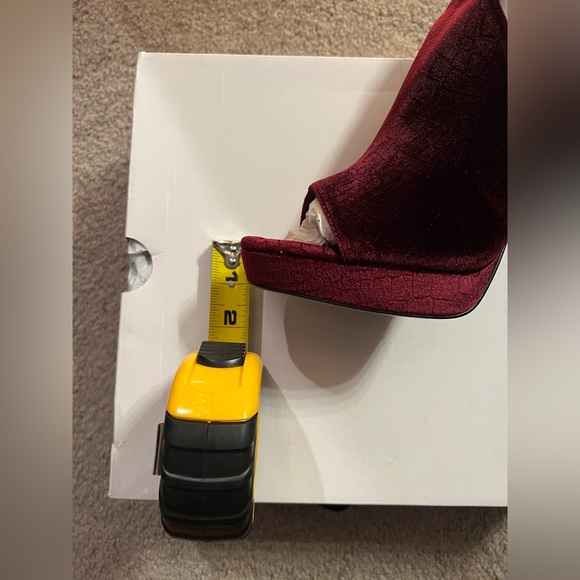 NIB Aldo Tilley Pee-Toe Cut-Out Heels - Picture 11 of 15